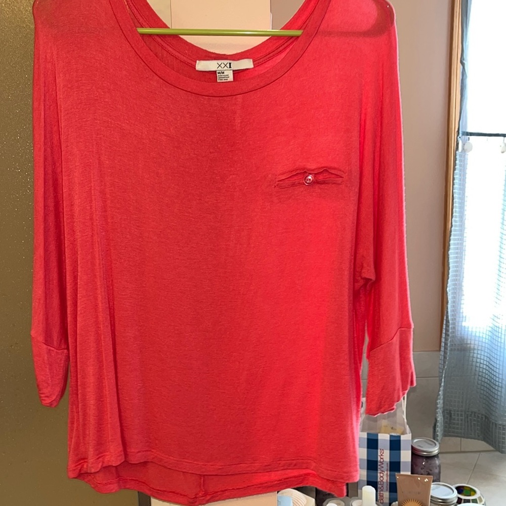 🌻 XXI coral top size M